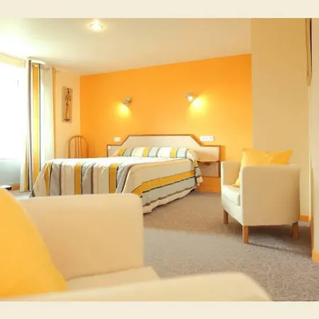 فندق Les Chambres De Fred 2*