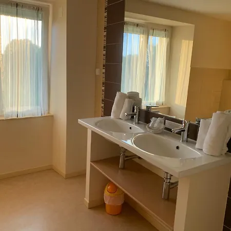 Les Chambres De Fred Hotel 2*