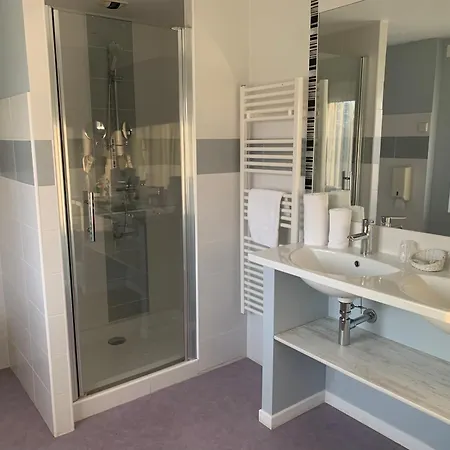 Les Chambres De Fred Hotel