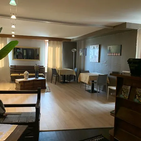 Les Chambres De Fred Отель Горс