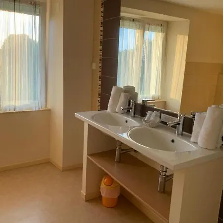 Les Chambres De Fred Hotel 2*