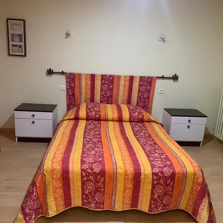 Les Chambres De Fred Hotel Gorses