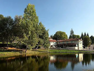 Отель Les Chambres De Fred